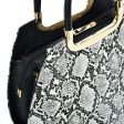 VK2137 BLACK&WHITE - Shell Set Bag With Snakeskin Pattern Design Discount